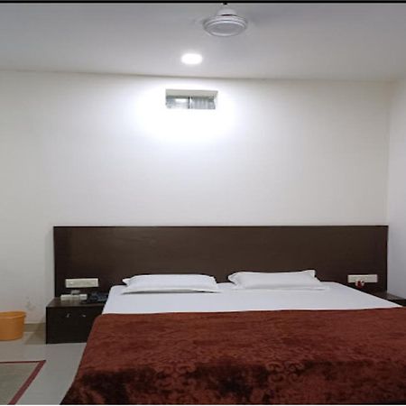 Supreme Guest House By Wb Inn Agra  Exterior foto